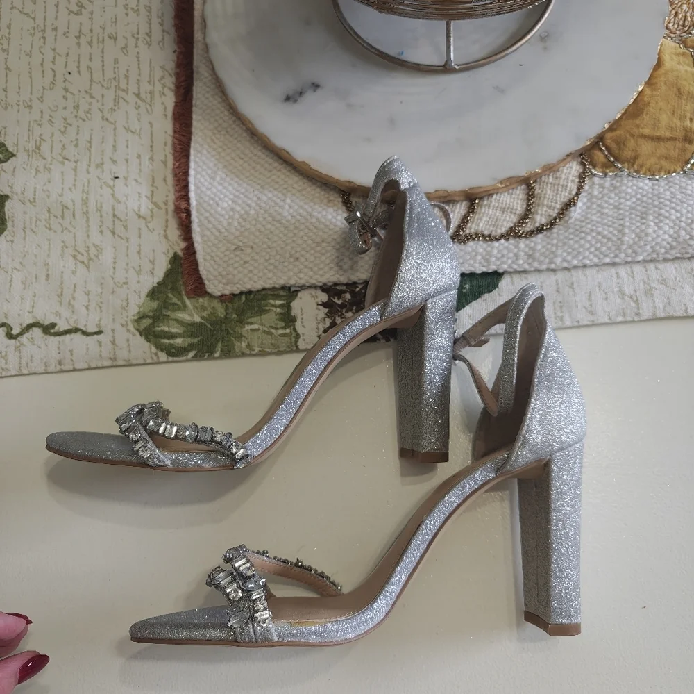 Jewel Badgley Mischka Alia Block Heel Evening Sandals NWOT